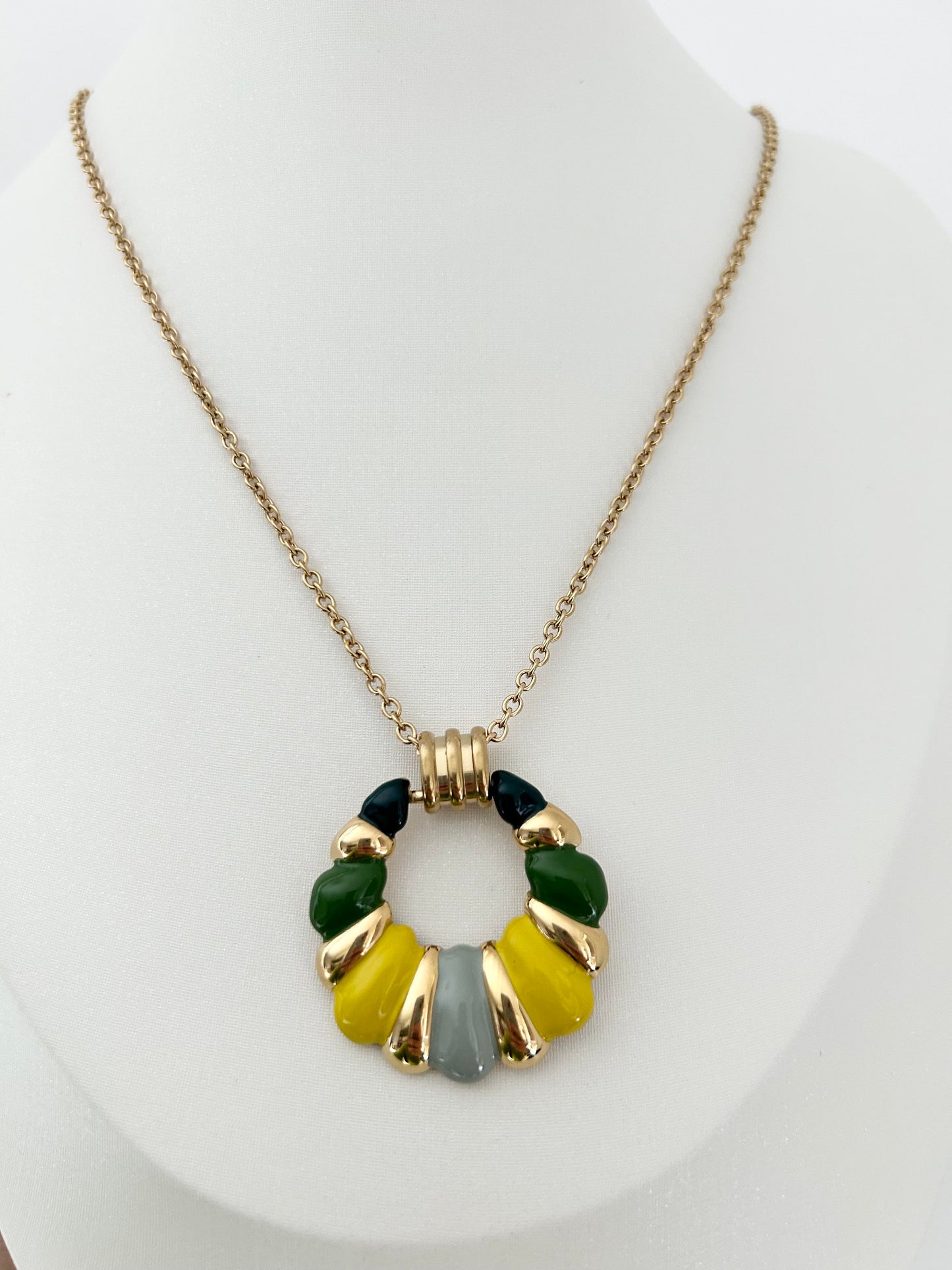 Collier Gina