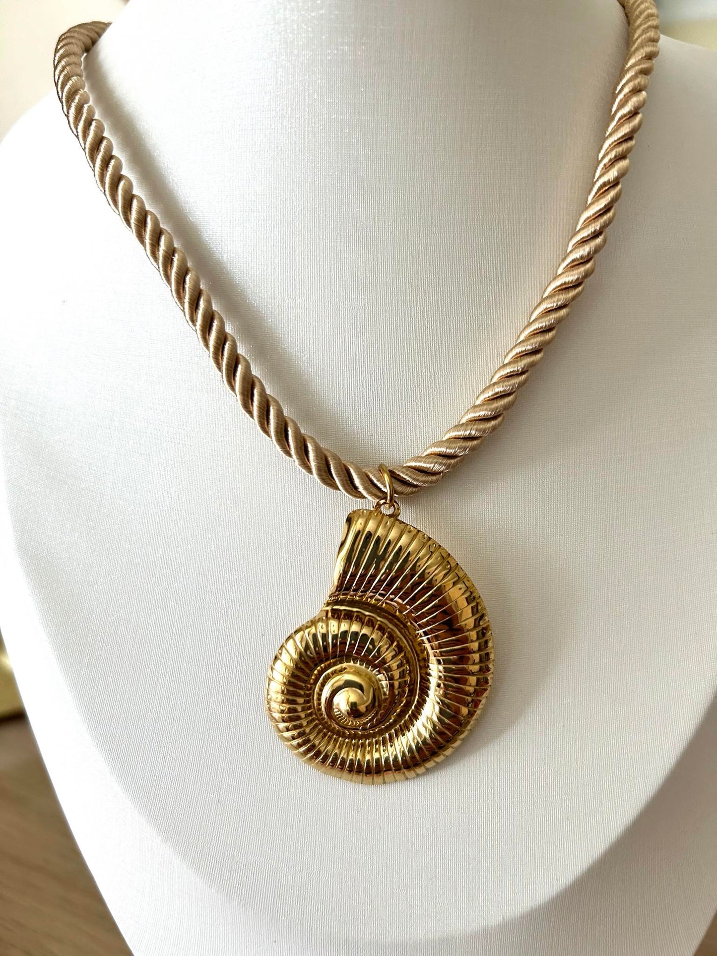 Collier Escargot